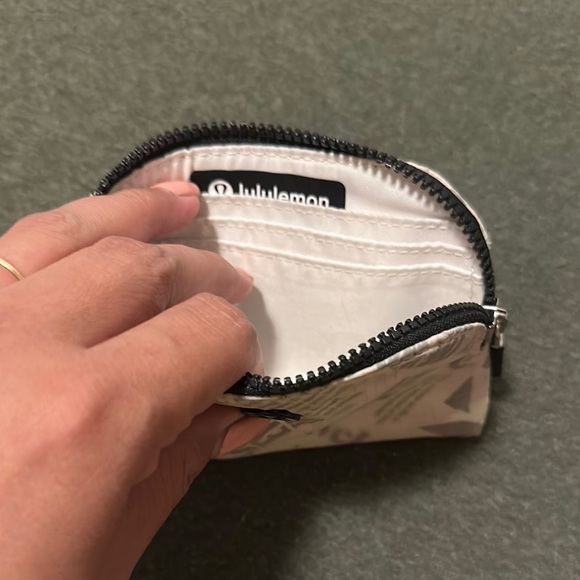 Lululemon Black and White Zip Pouch - Picture 2 of 4